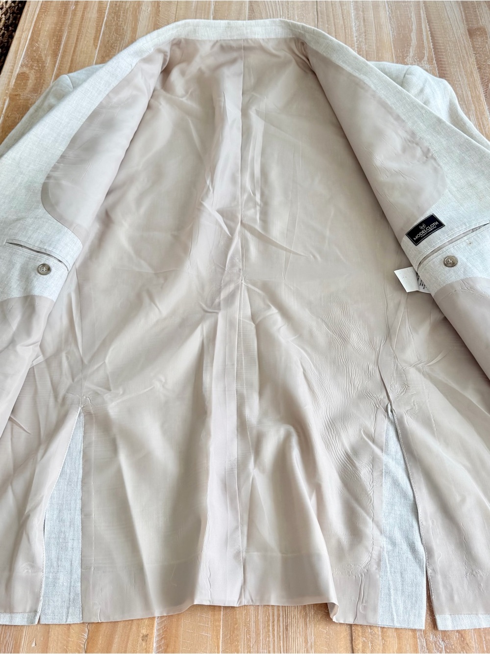 100% Lined Linen Suit - Picture 9 of 16